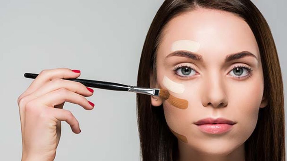 Cómo aplicar el maquillaje con brocha de forma correcta