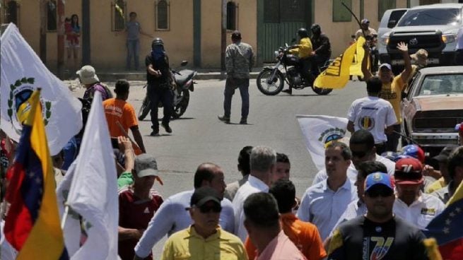 Juan Guaidó denuncia un intento de asesinato: «Maduro es un cobarde y envía a grupos armados»