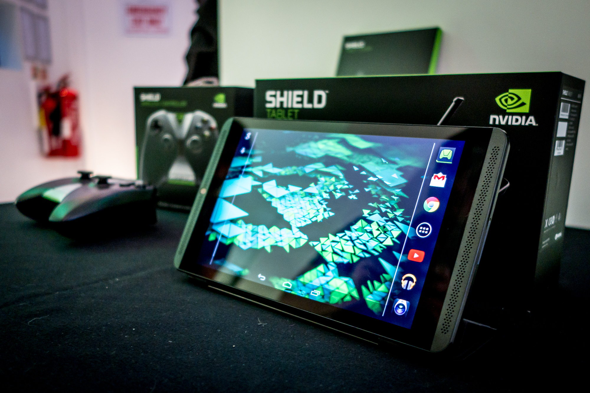Tablet Nvidia Shield LTE de 32GB con control y juegos por 0 dólares