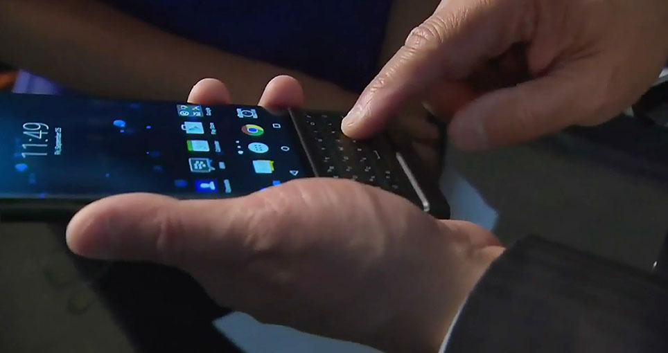 Video: John Chen muestra anticipadamente la BlackBerry Priv