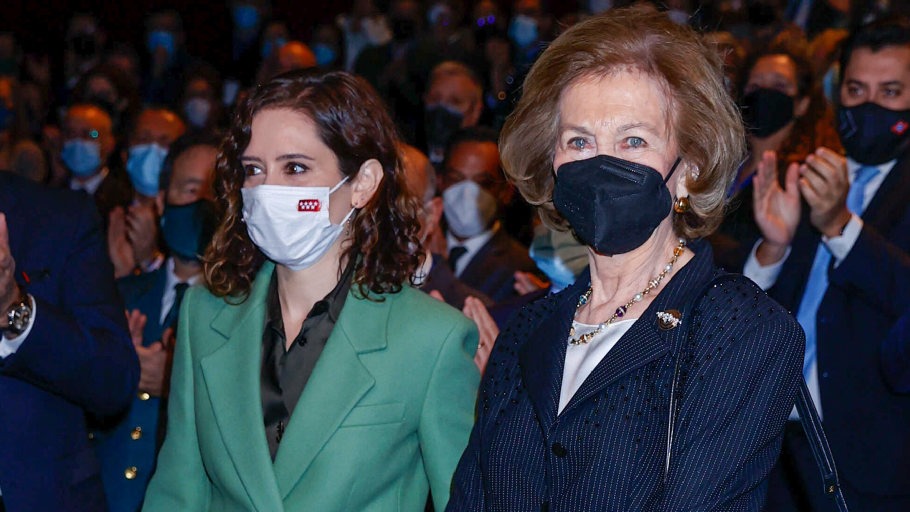 La Reina Do A Sof A E Isabel D Az Ayuso Unidas En La Lucha Contra El