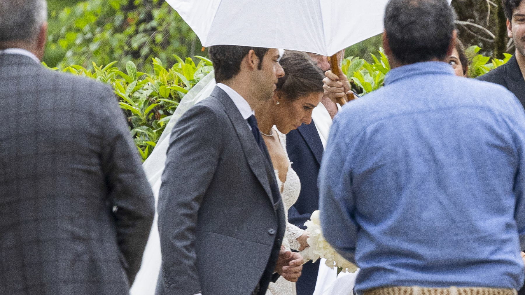 Del Look De La Novia A Los Invitados Las Im Genes De La Boda De Carmen