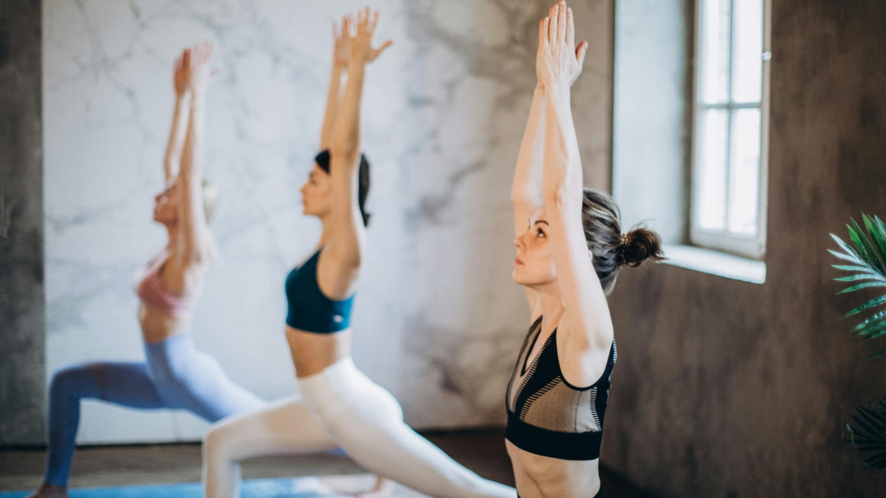 High lunge Utthita Ashwa Sanchalanasana. Image Eelly Fairytale Pexels 1