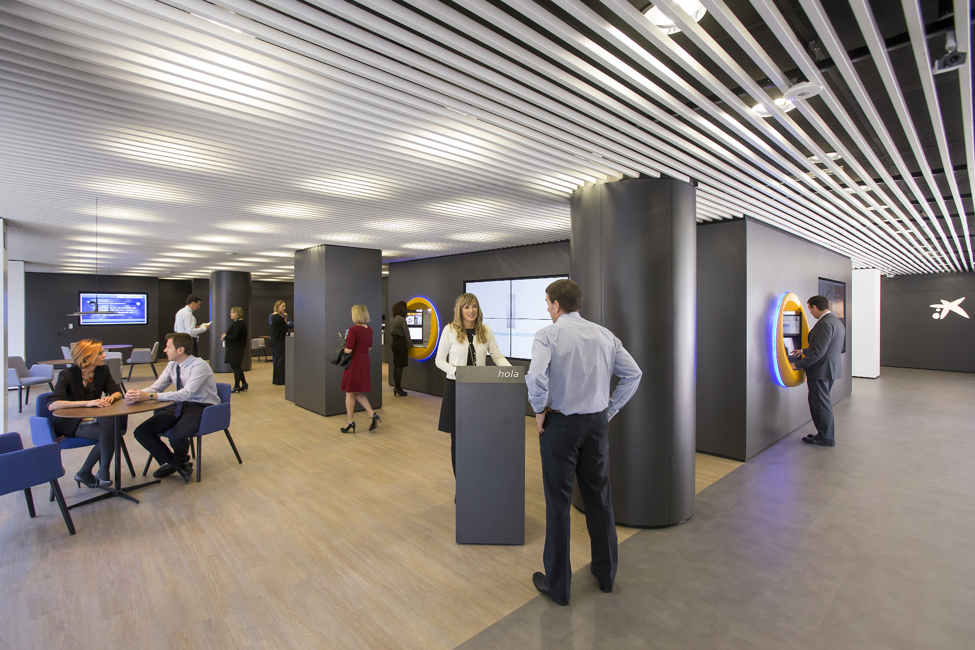 Apretura de oficina store Iturrama