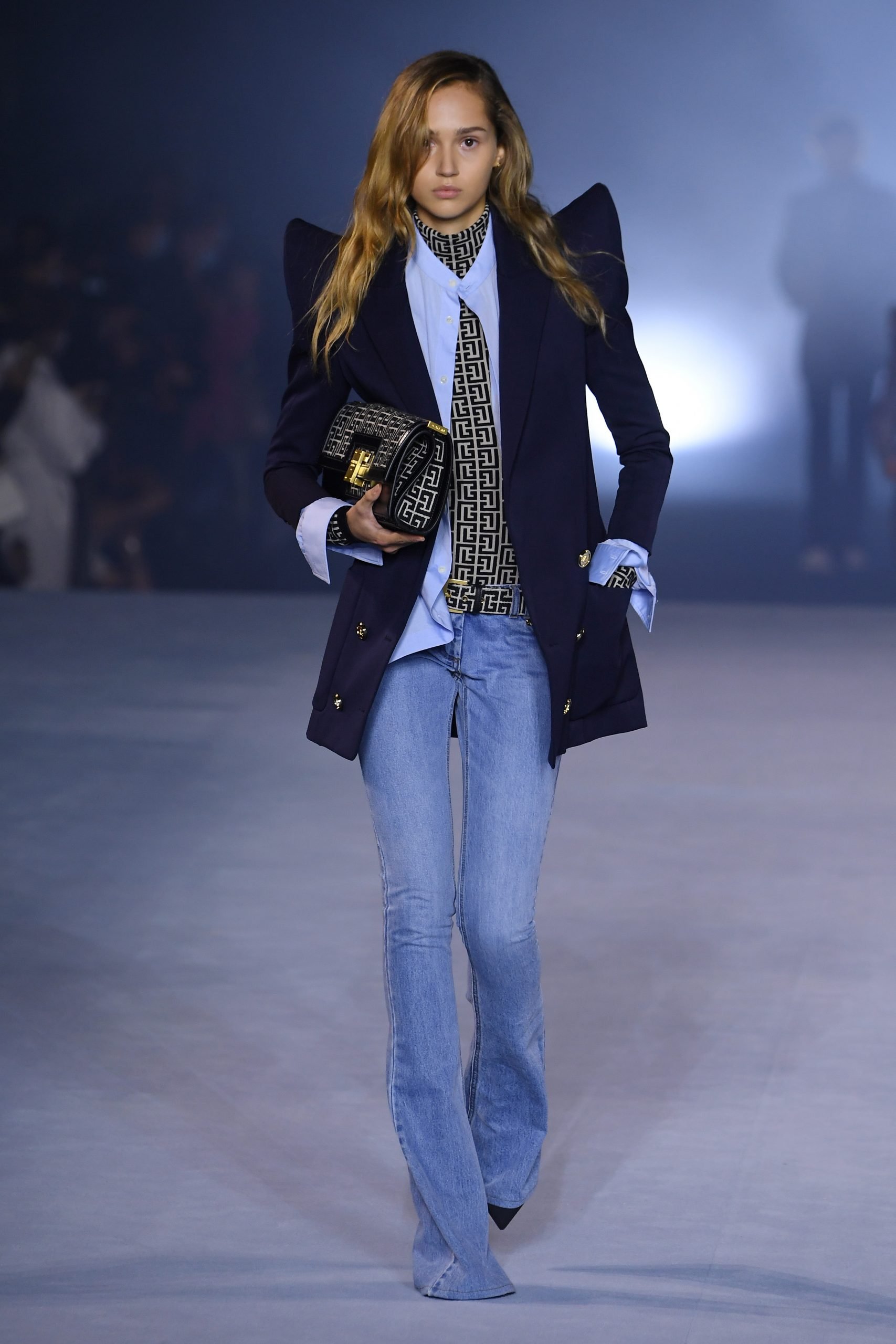 Firmas de moda sostenibilidad: jeans de Balmain 