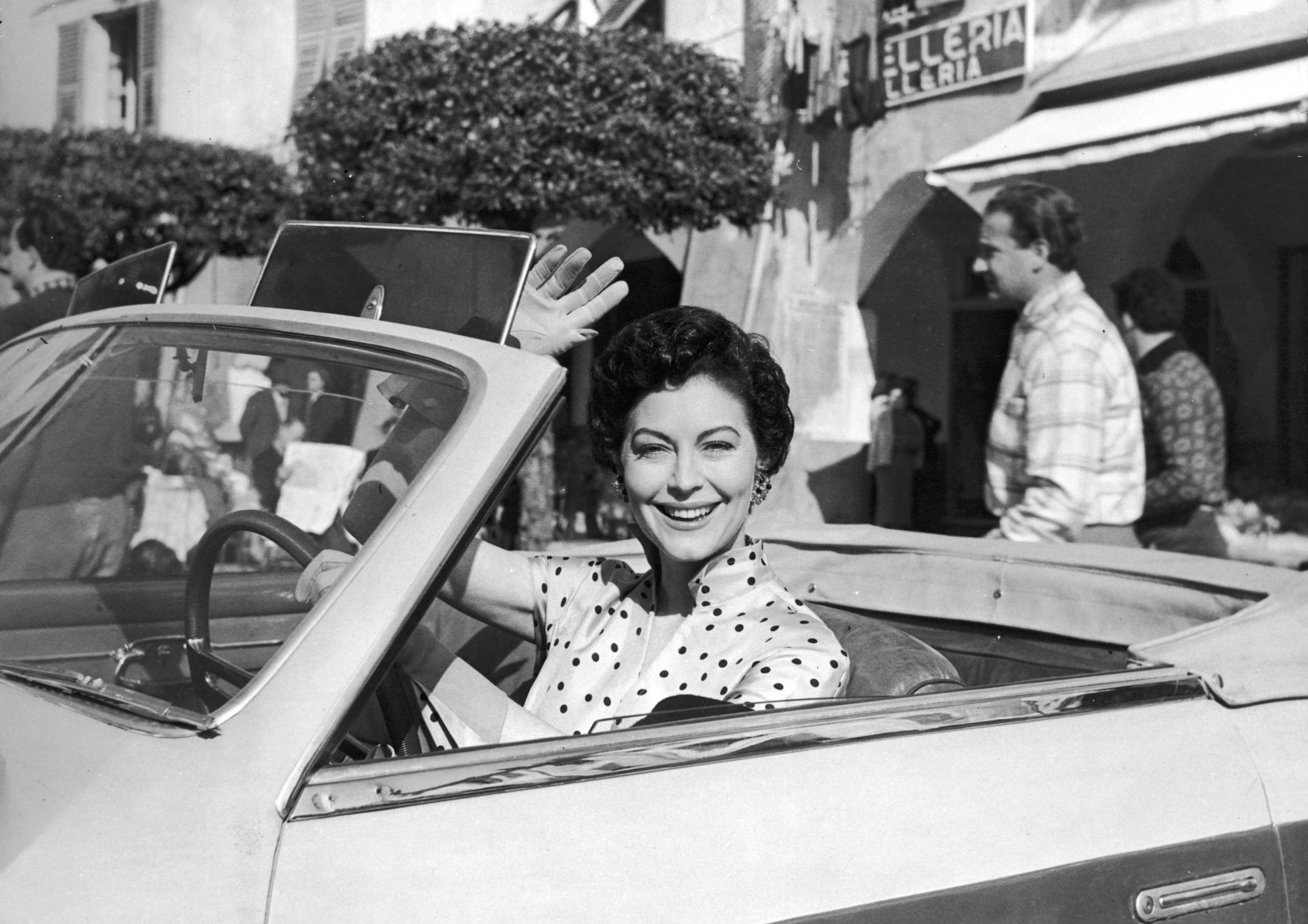 Ava Gardner conduciendo. /Foto: Gettyimages