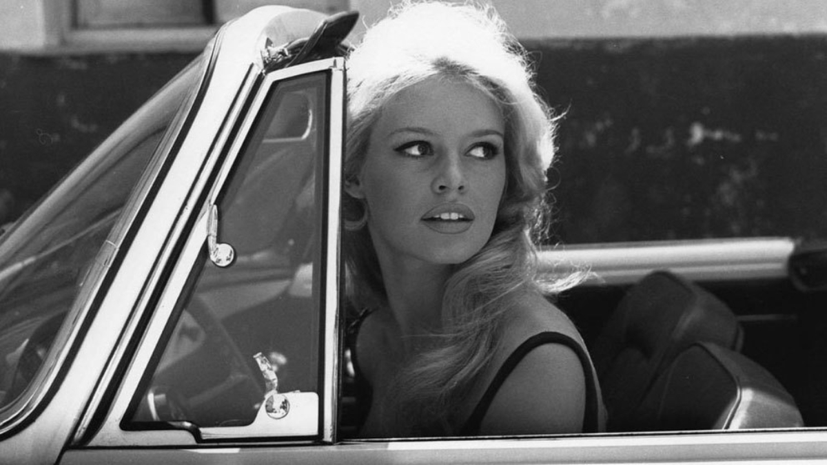 Brigitte Bardot en su Rolls Royce