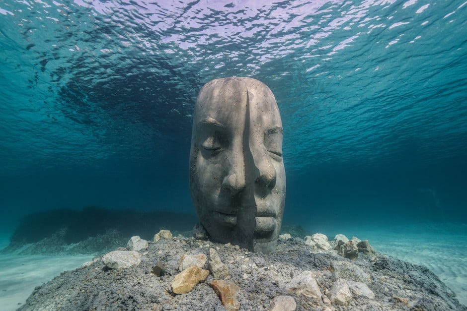 Escultura del museo submarino de Cannes