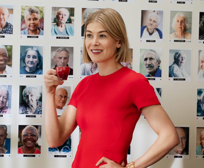 Rosamund Pike en la película ‘I Care a Lot’