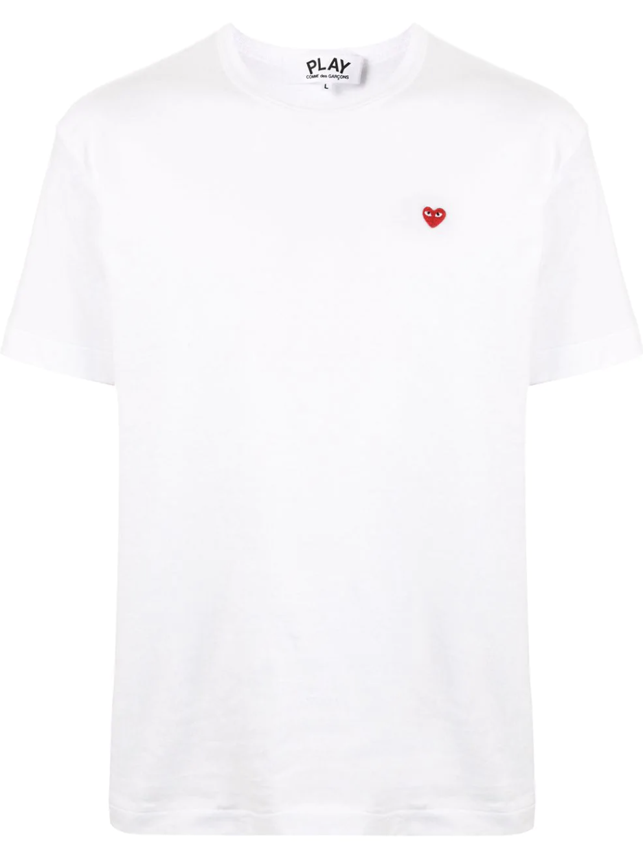 Camiseta de Comme des Garçons Play / Foto: Farfetch