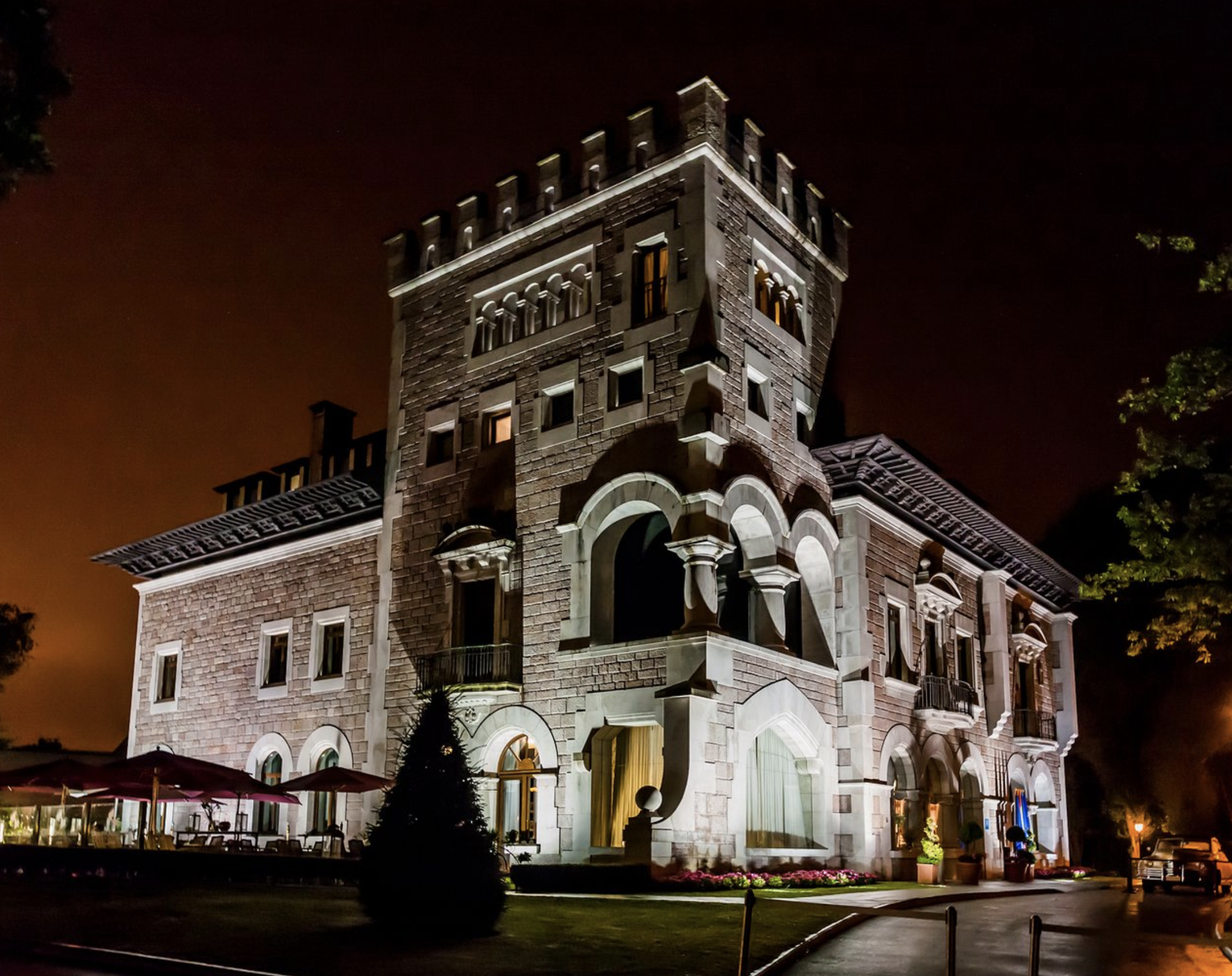 Imagen del Castillo de la Zoreda, en el que se ubica el restaurante la Zoreda