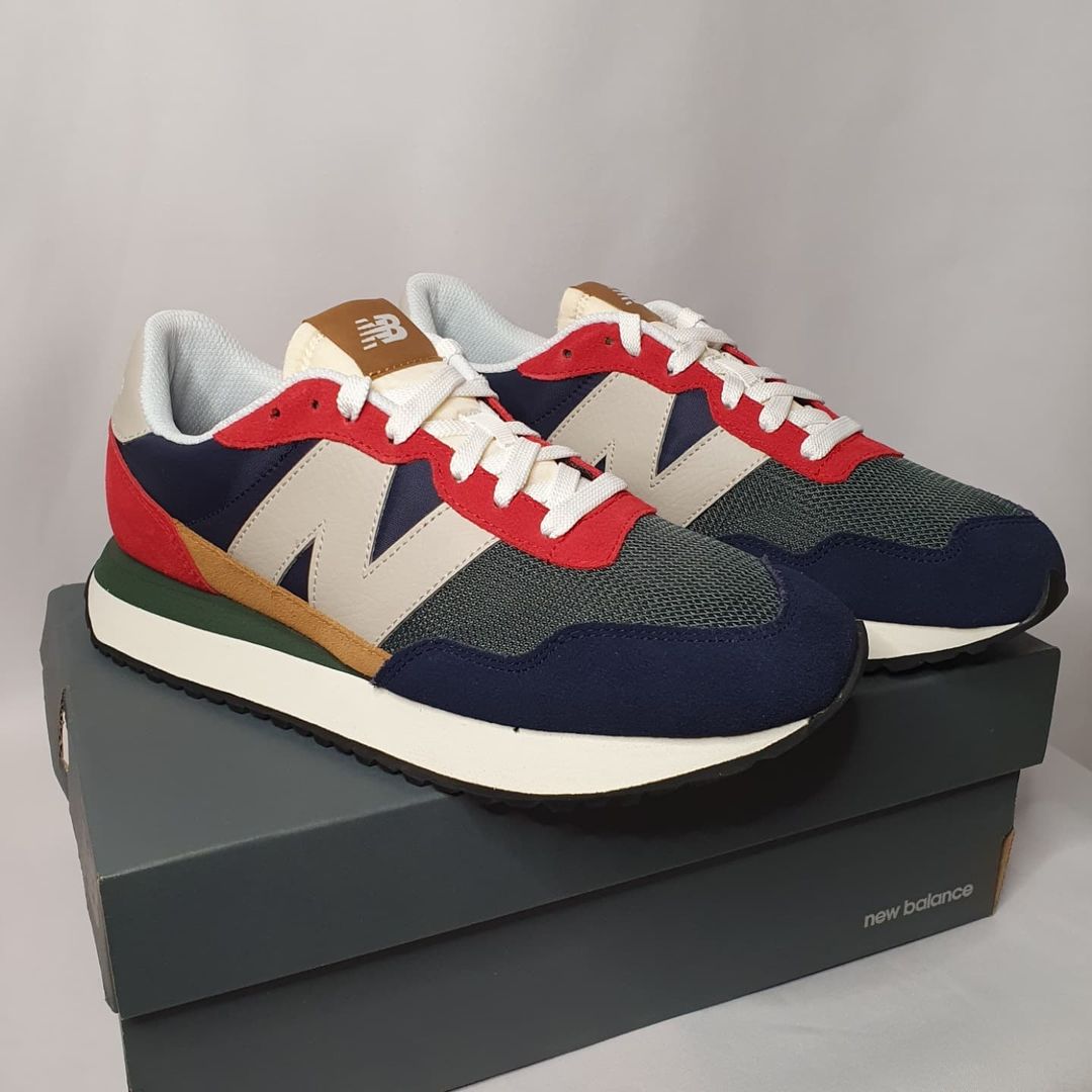 New Balance 237