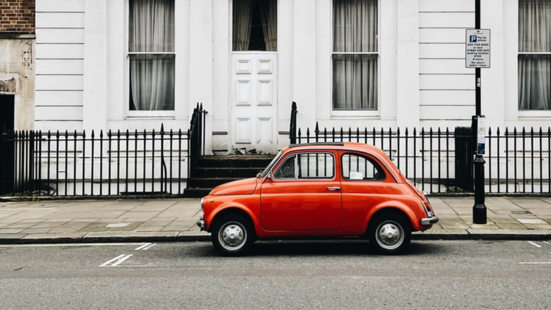 Fiat 500 en Londres / Foto: Unplash