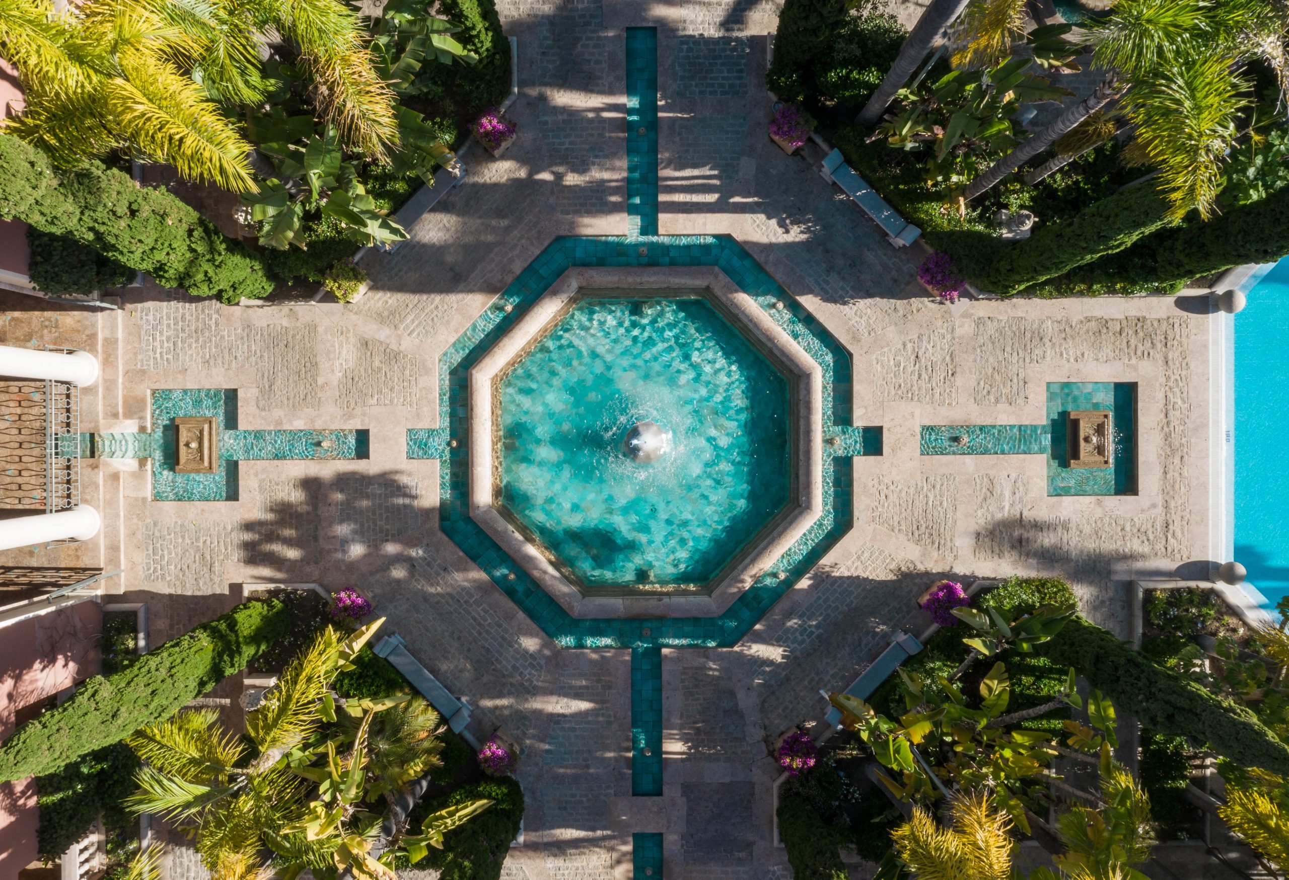 Patio Villa Padierna / Anantara.