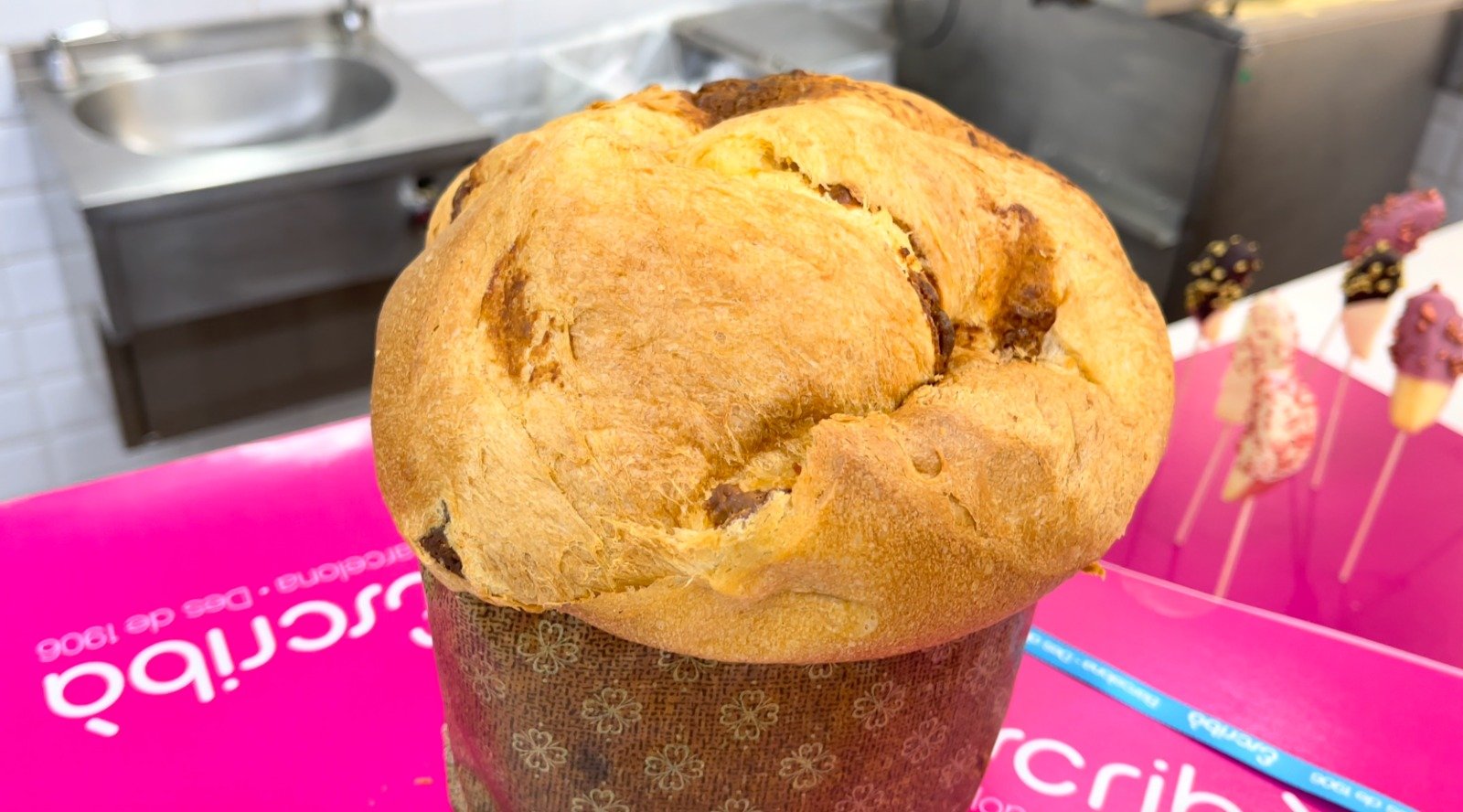 El panettone Pink Lady de Christian Escribà/Foto: Fina Grosso