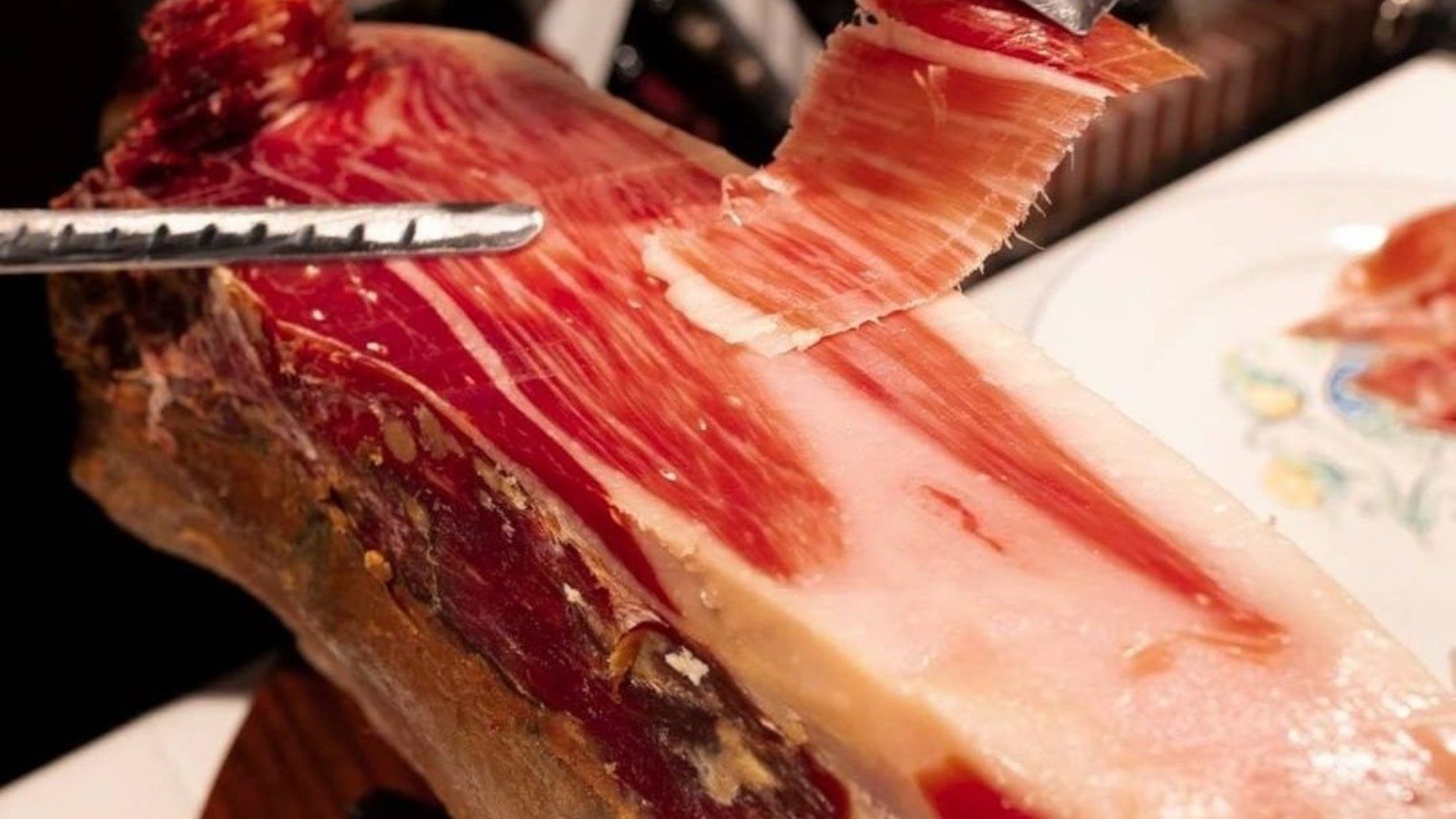 Elige la tabla ideal para cortar jamón - Nico Jamones - Jamones Ibéricos y  Serranos