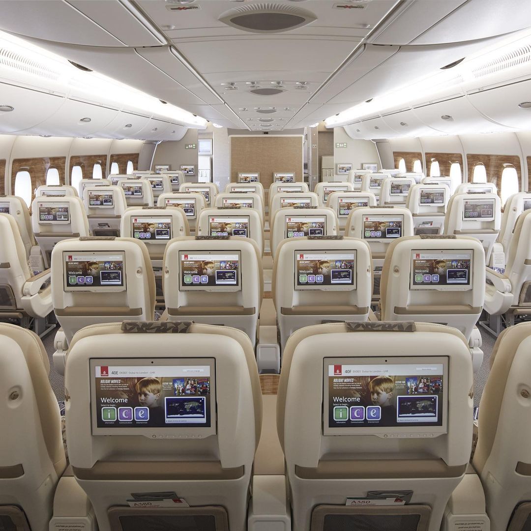 Avión de Emirates A380 