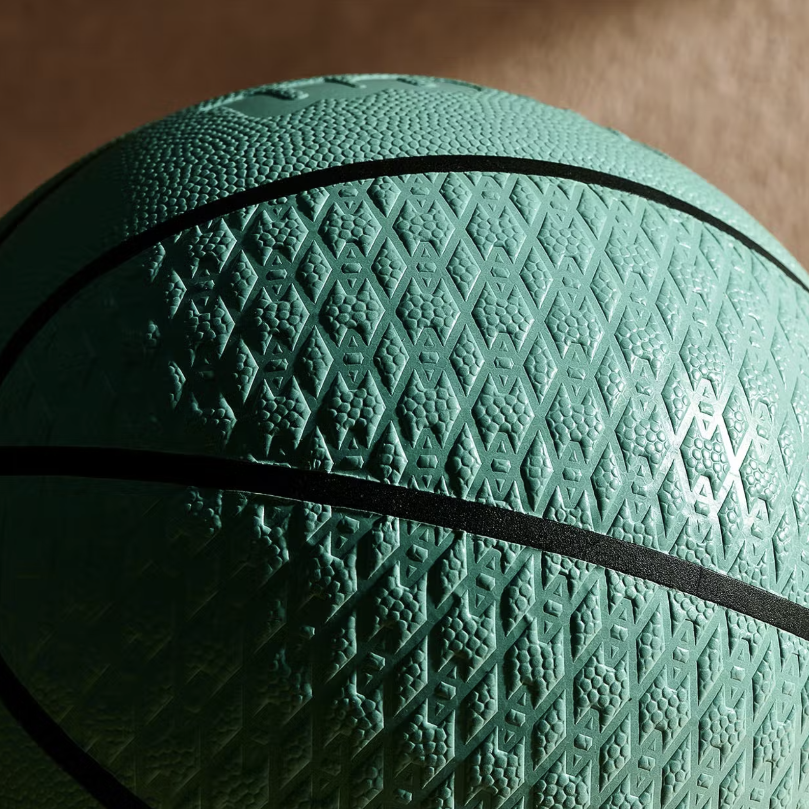 Balón de baloncesto de Tiffany y Daniel Arsham