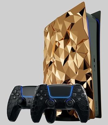 PlayStation 5 de oro.