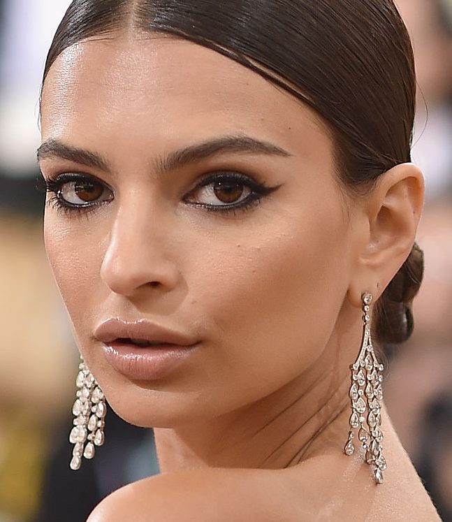 Emily Ratajkowski en la gala del Met 2017