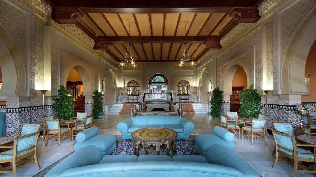 Lobby del hotel Alhambra Palace