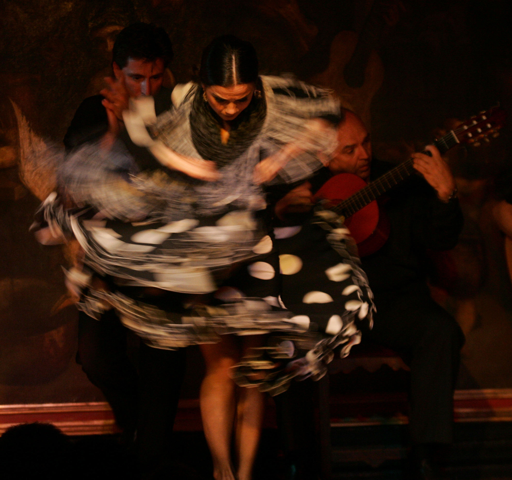 Olga Pericet bailando en El Corral de la Morería