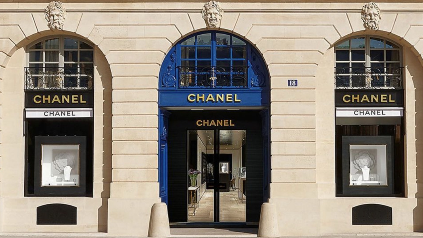 Estilo Chanel, Casa Real