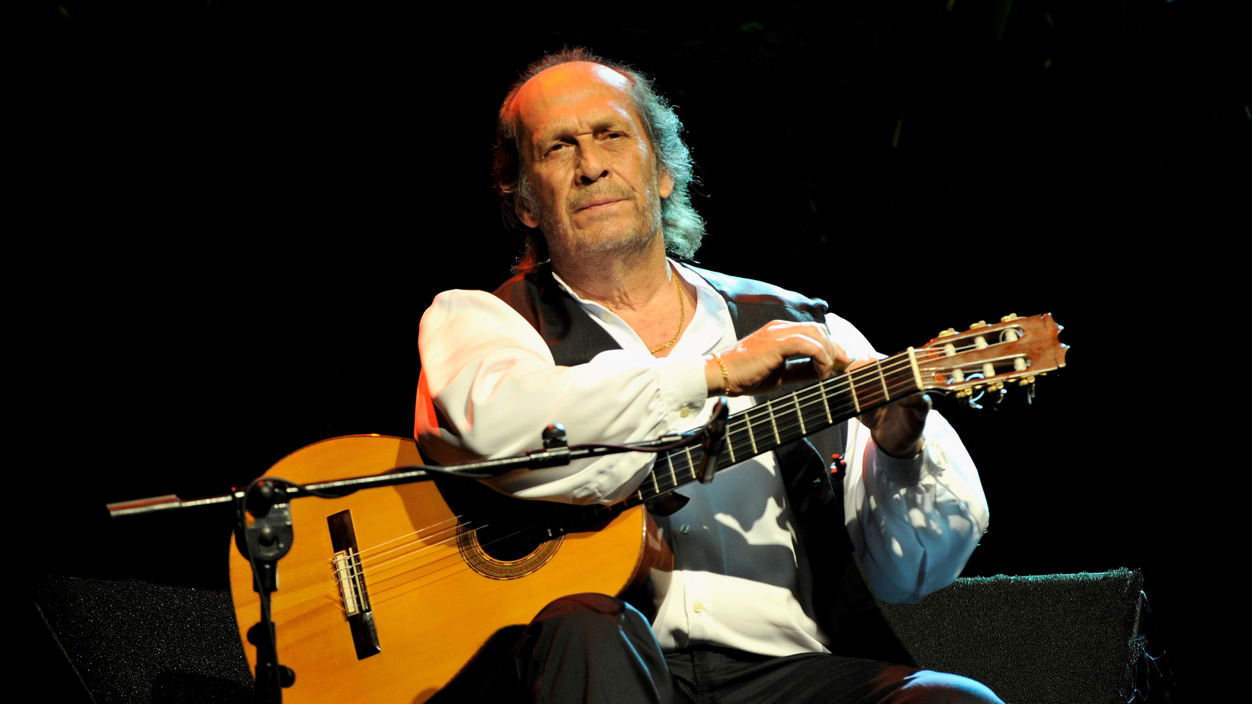 Гитарист Пако де Лусия
