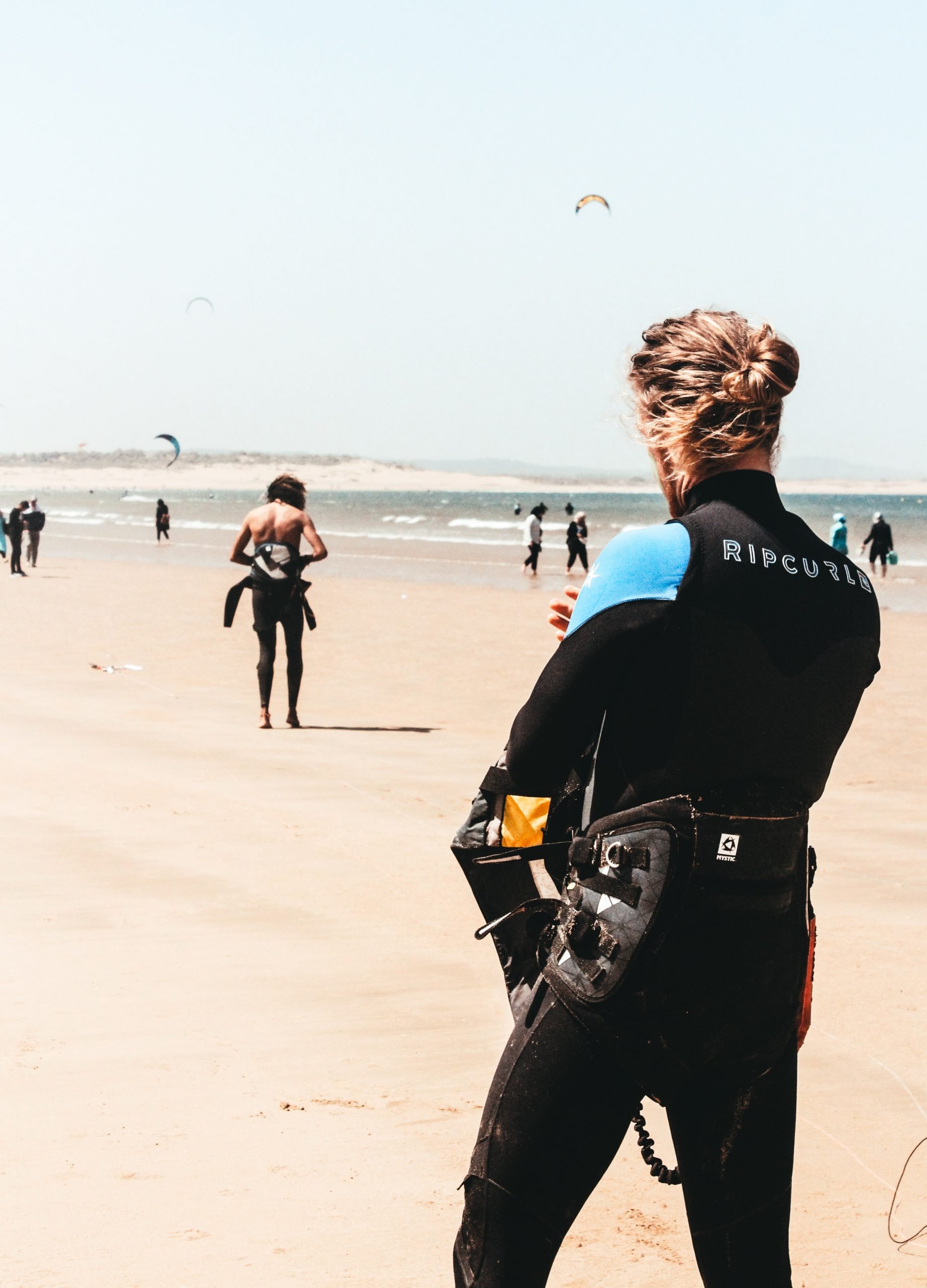 Surfero en el agua