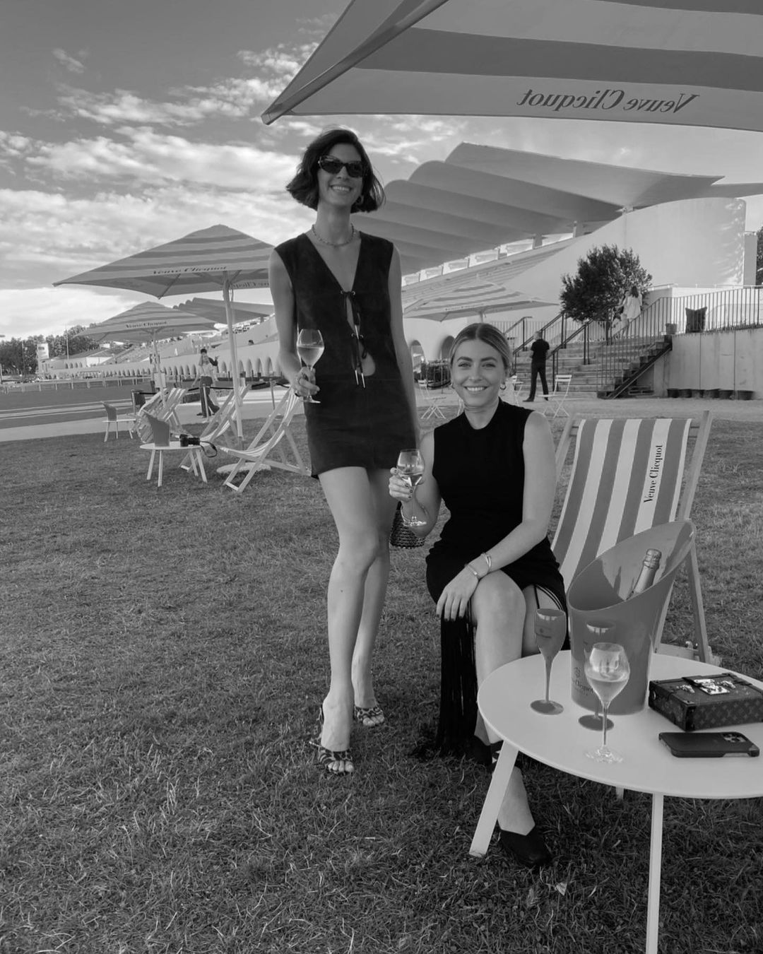 Marta Ortiz y Natalia Cebrián en el Hipódromo