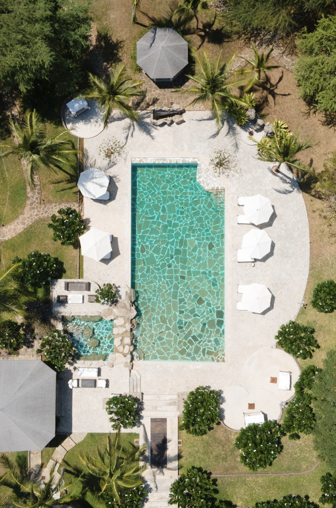 Una de las piscinas de Billionaire Resort and Retreat