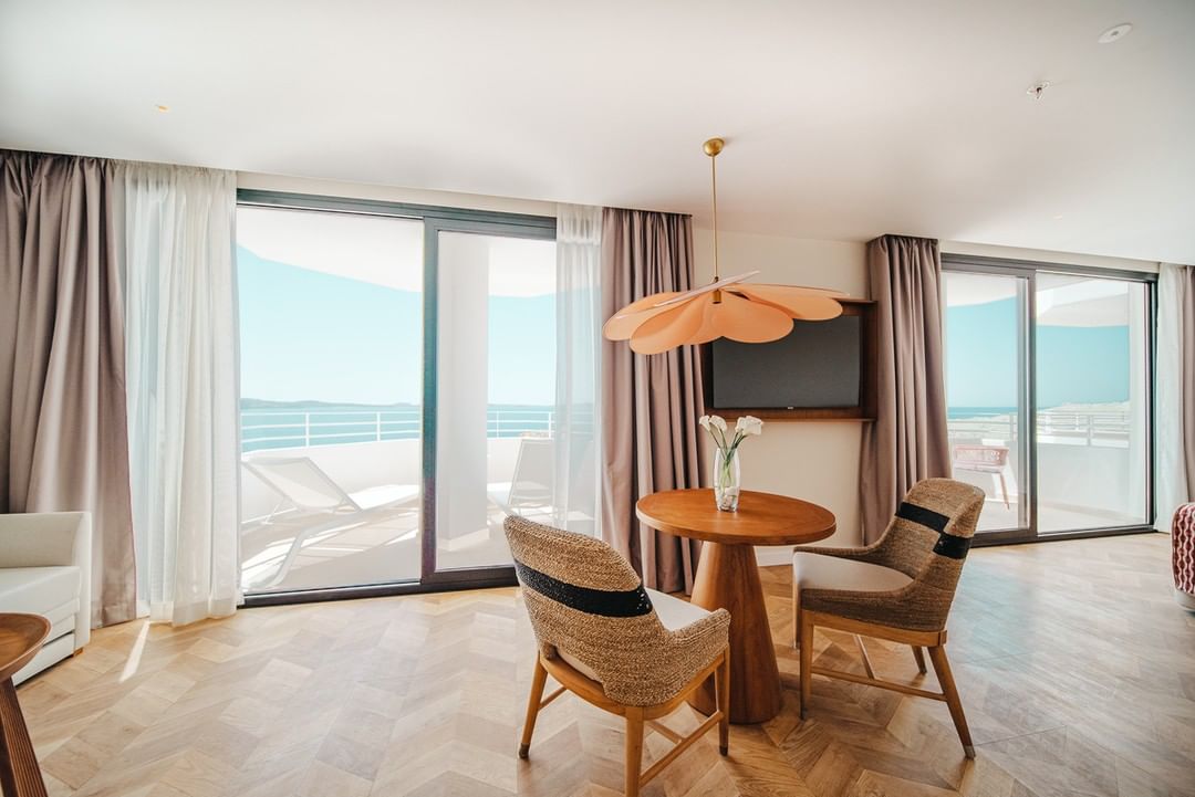 Una de las habitaciones de TRS Ibiza Hotel