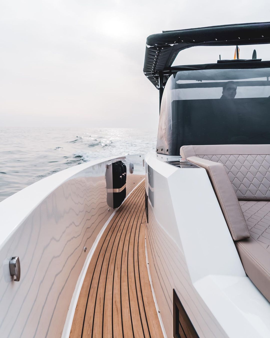 Interior de un barco de De Antonio Yachts