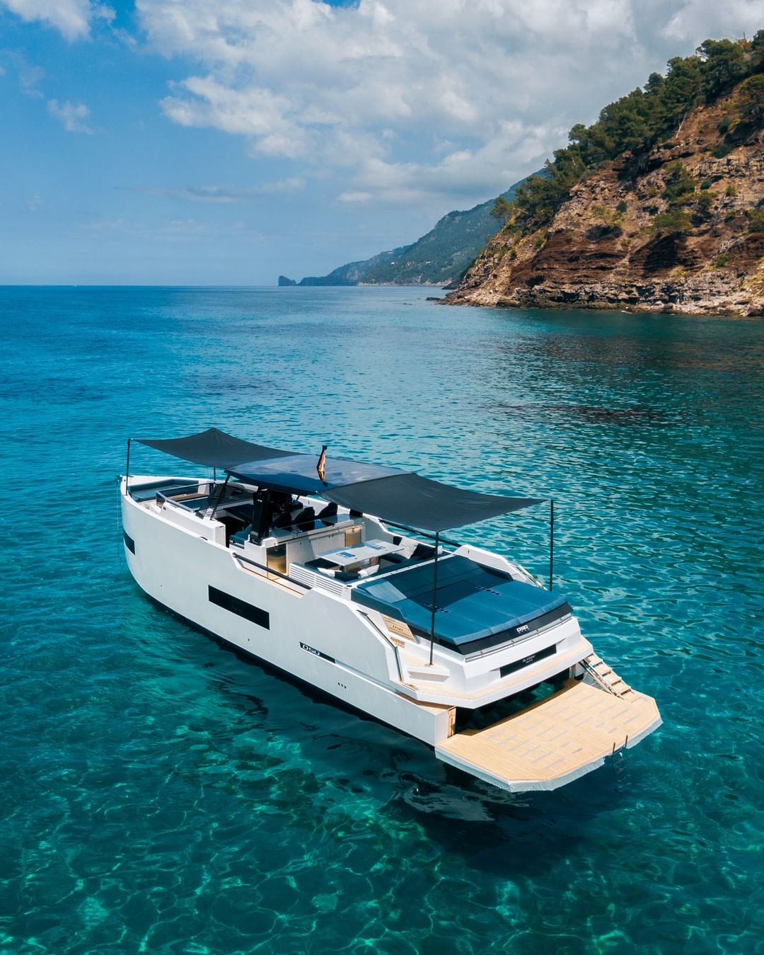 De Antonio Yachts D50