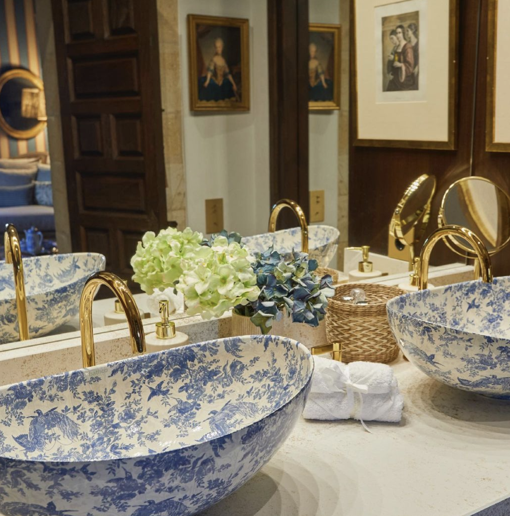 Helguera Boutique & Antique