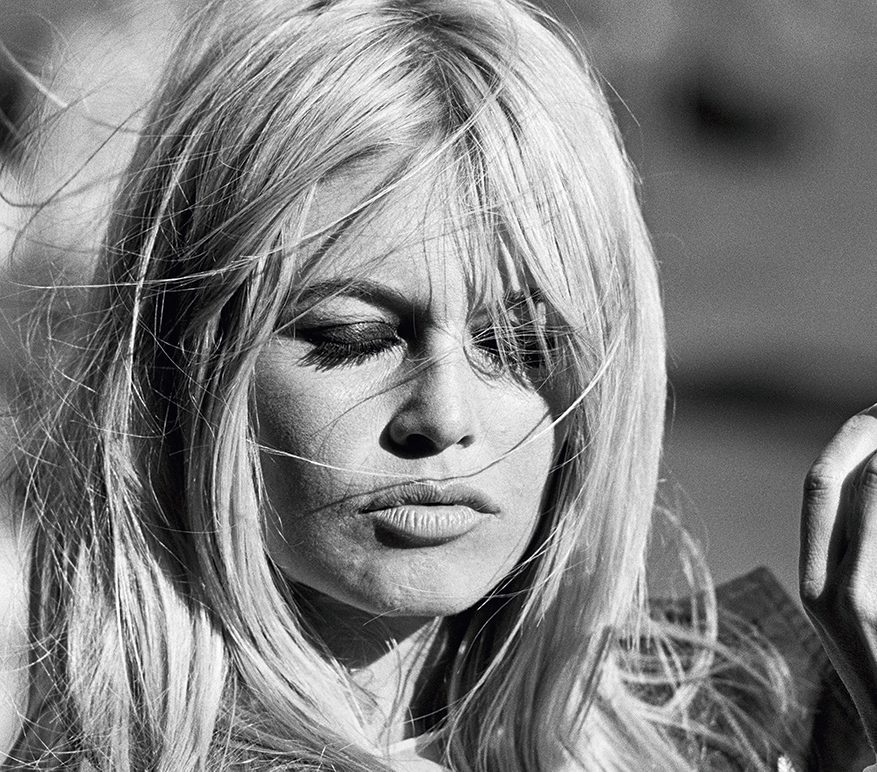 Brigitte Bardot fumando