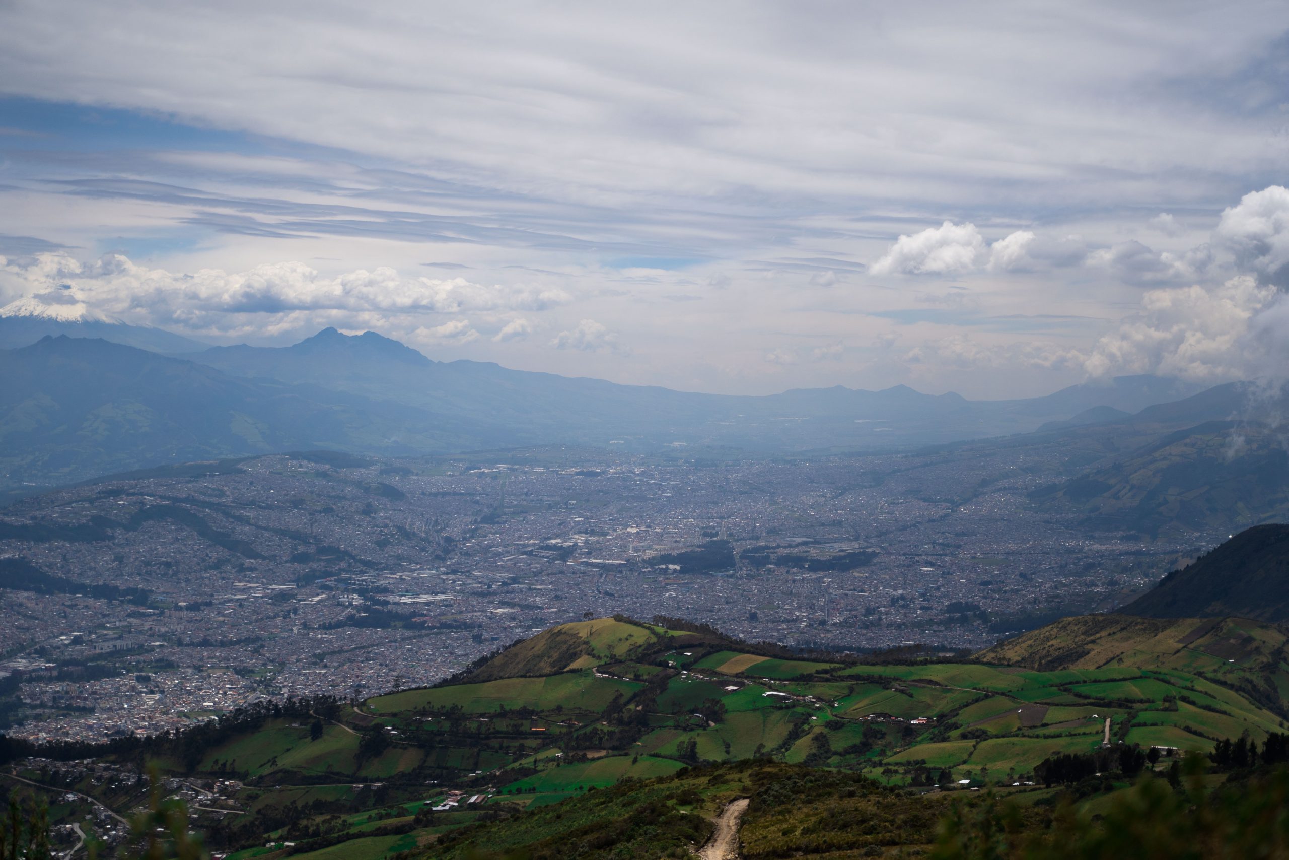 Quito desde el volcán Pichincha