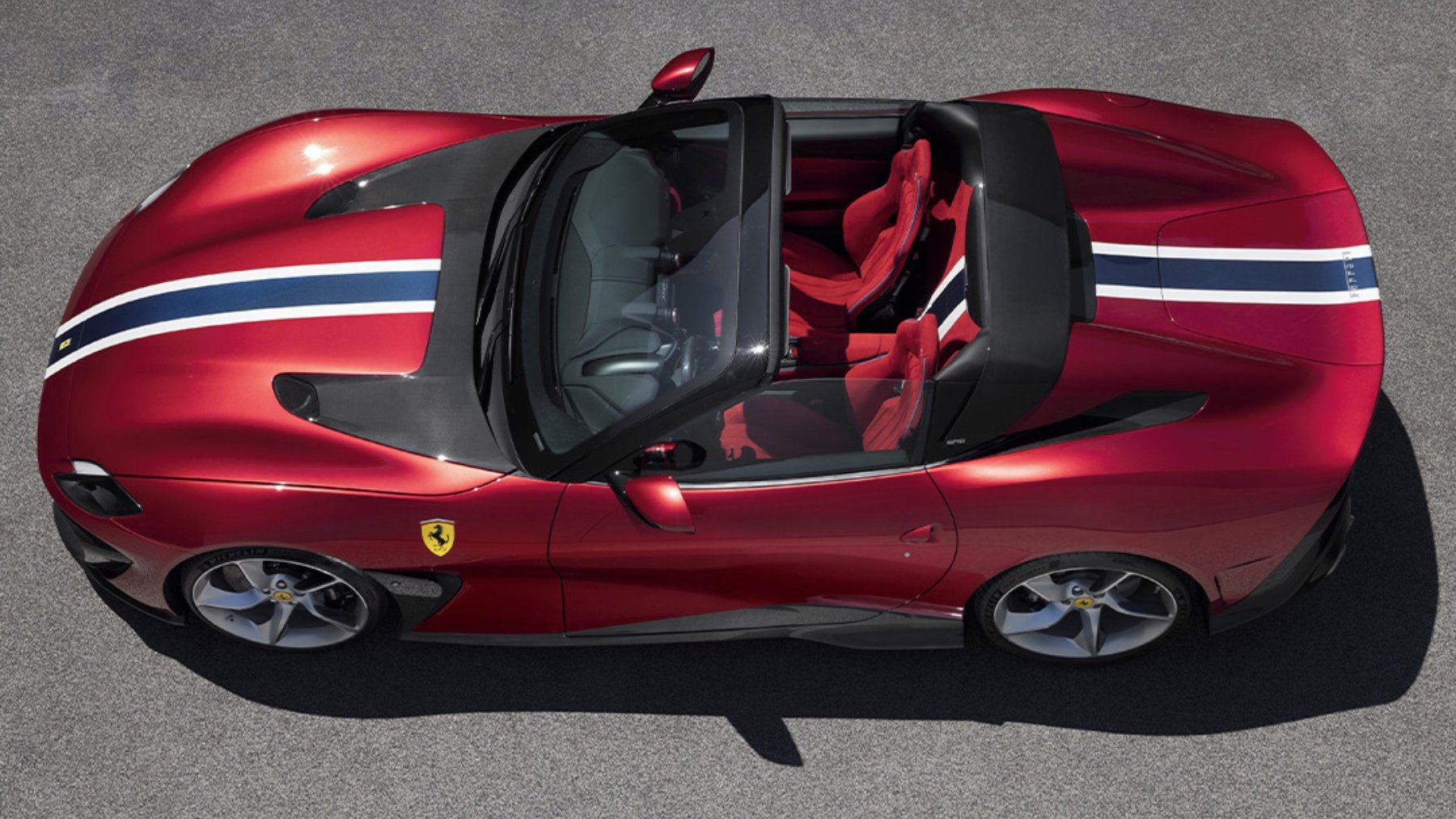 Este Ferrari descapotable y equipado con el potente motor V12 es único en el mundo