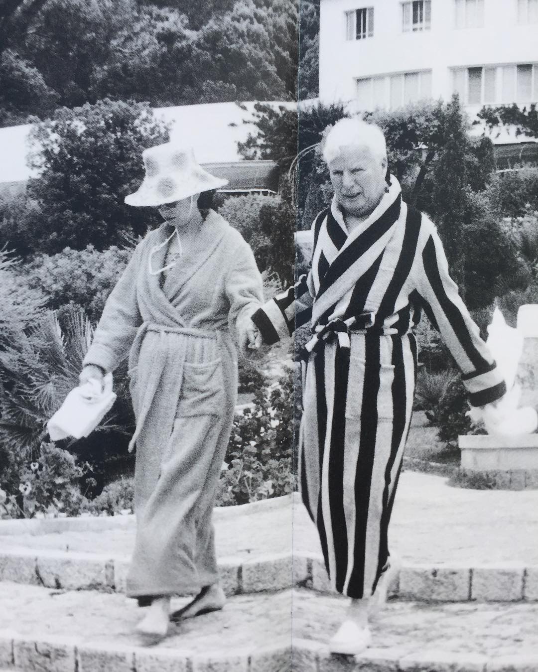 Charles Chaplin y su esposa Oona 
