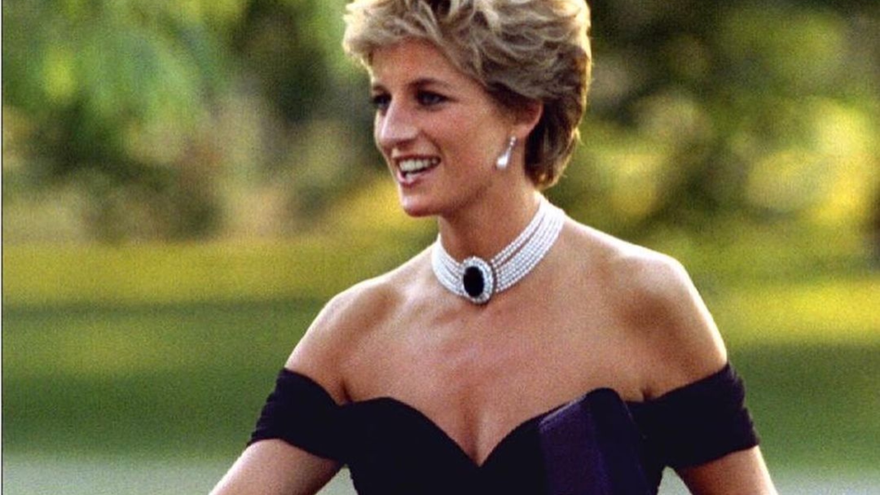 Sotheby’s subasta una imponente cruz que lució Diana de Gales