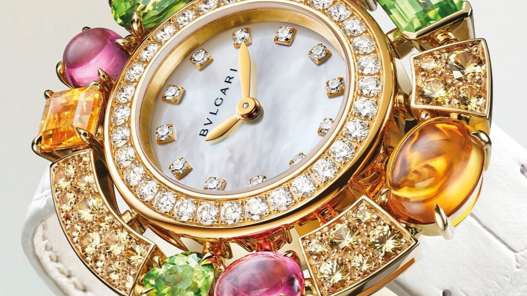 Los nuevos relojes de Bulgari miden el tiempo con diamantes, rubíes y zafiros
