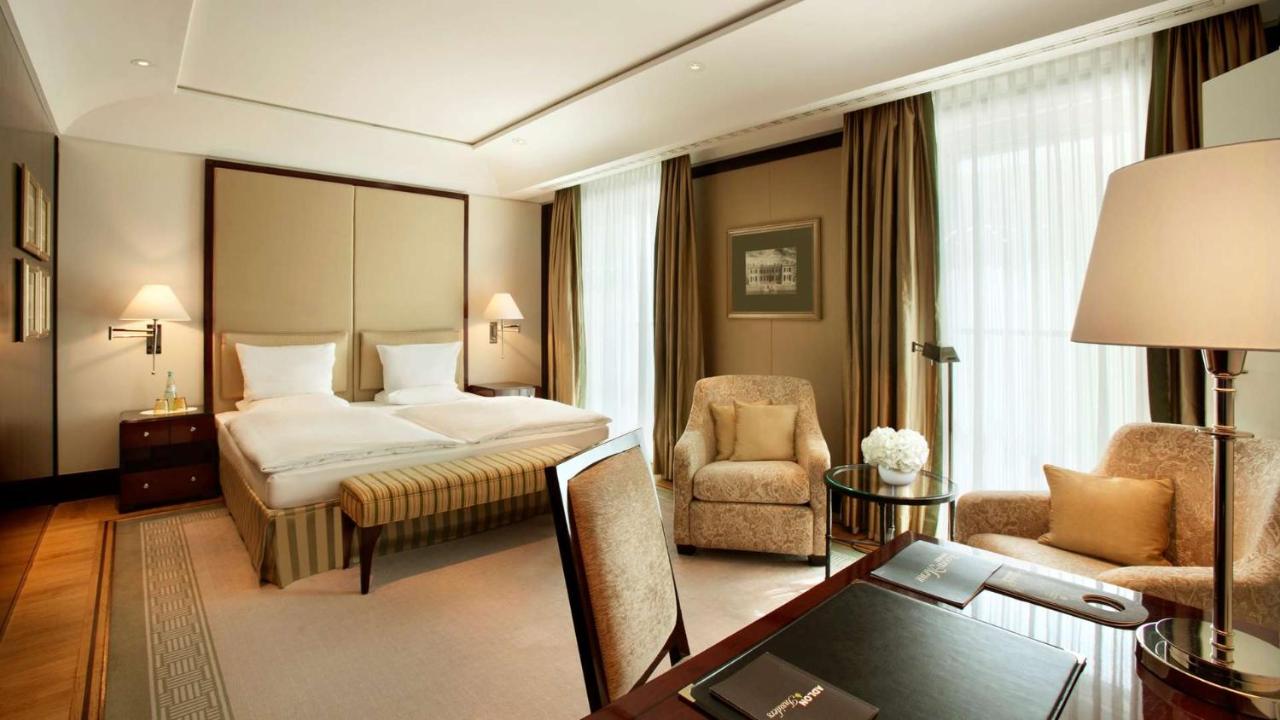 Hotel Adlon