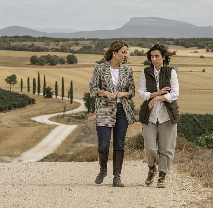 Mujeres al frente de Dominio Basconcillos una bodega de vino de