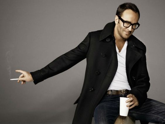 Tom Ford con gafas de su colección