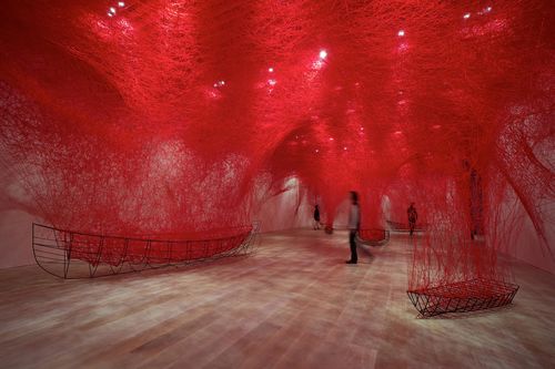 Obra de Chiharu Shiota