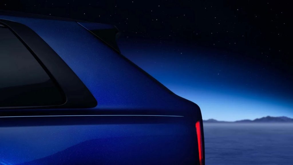 Rolls-Royce Cullinan Black Badge Blue Shadow