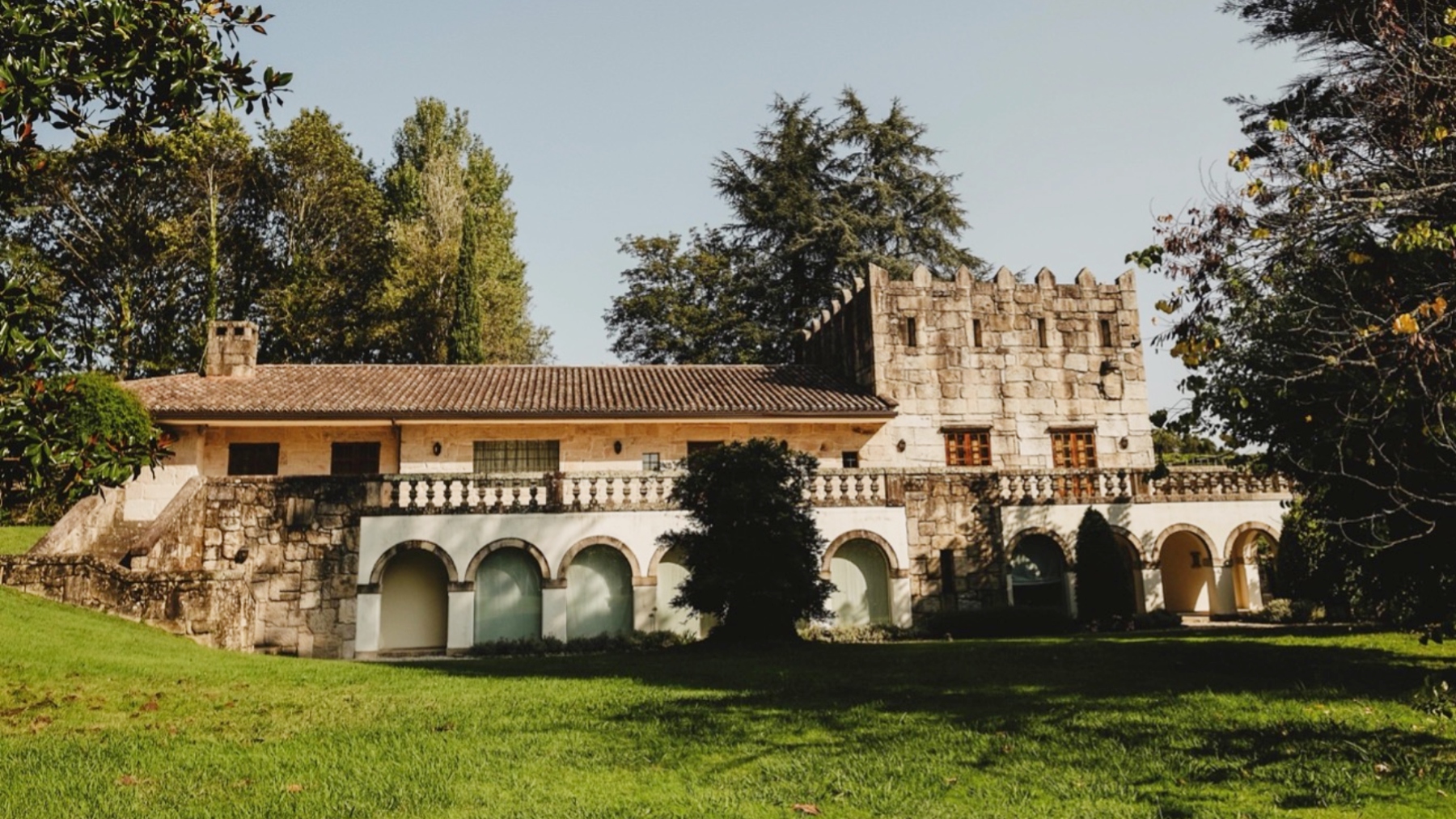 Visitamos el Pazo Fillaboa: un romántico paseo entre viñedos y obras de arte