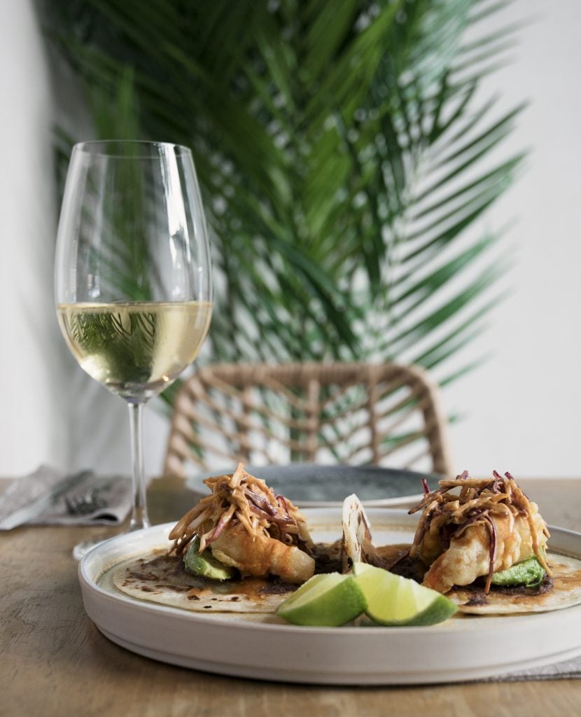 Tacos en la antojería de mar, Pacífico en Madrid