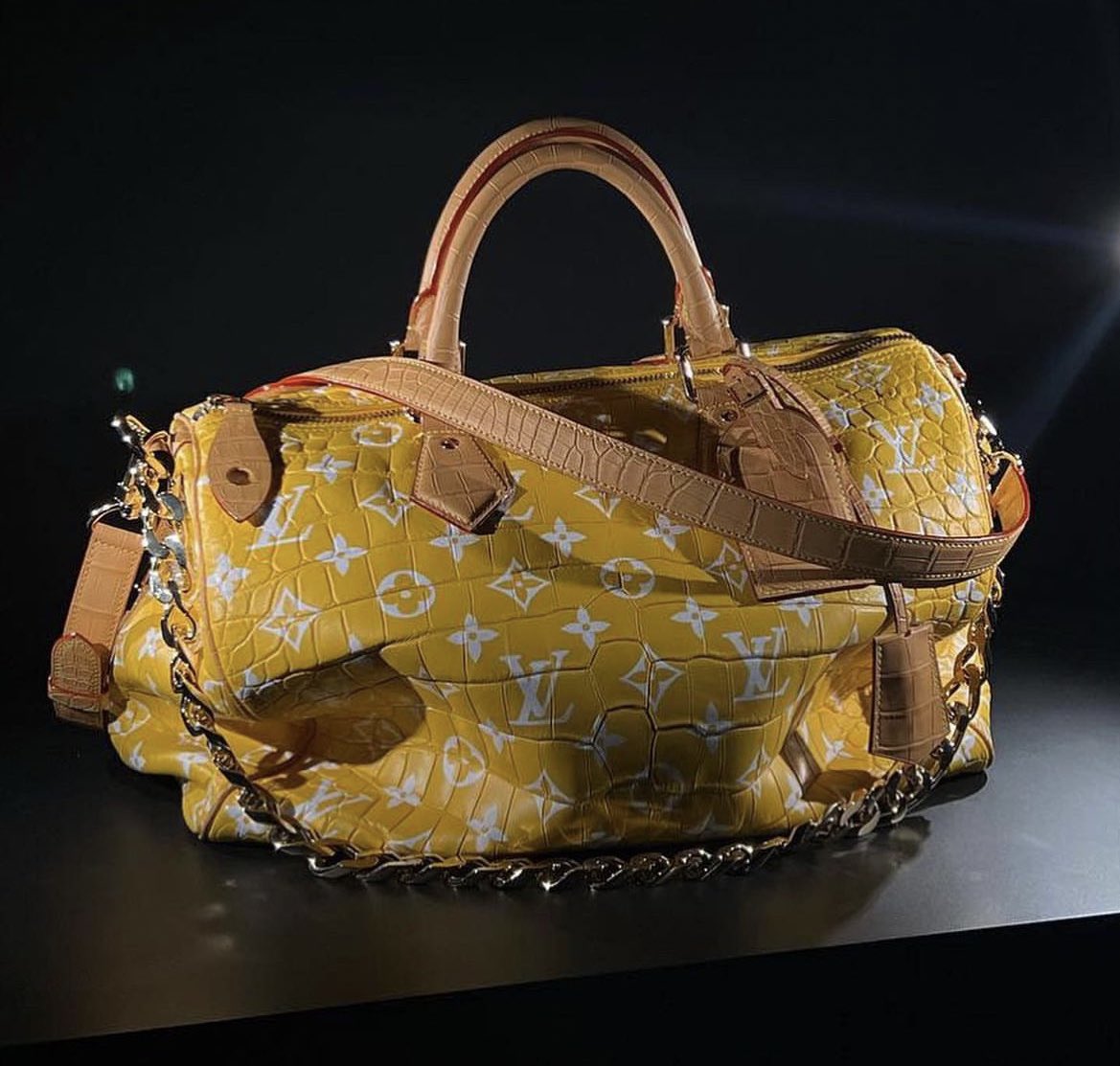 Louis Vuitton vende una bolsa de congelación por más de 3.600 euros
