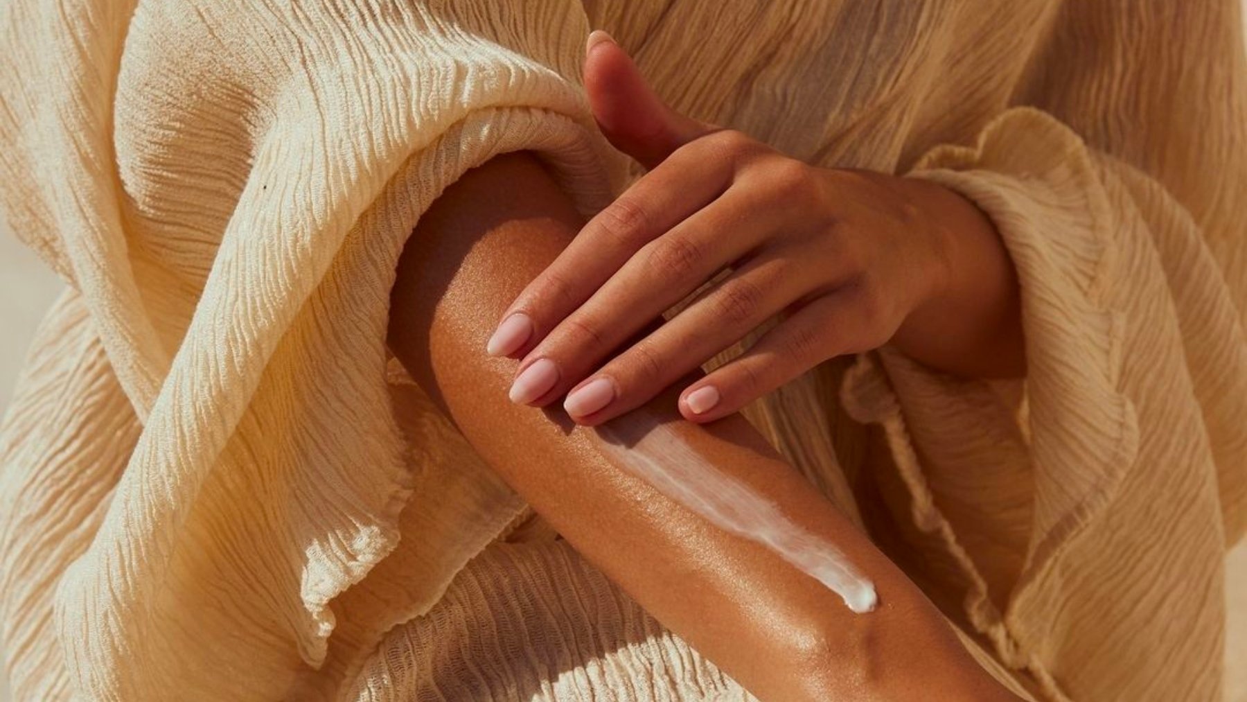 Cómo mimar y cuidar nuestra piel después de la exposición al sol